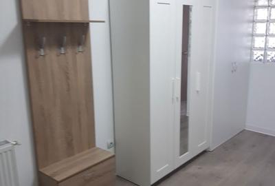Garsonieră decomandată în Central