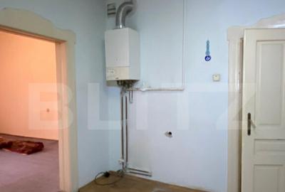 Casă cu 4 camere cu Canalizare în Central - 18