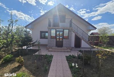 Casă cu 4 camere cu Teren 488 Mp în Miroslava - 1