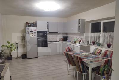 Casa cu 2 camere,baie, bucatarie,anexe.pivni?a teren 1000 - 8