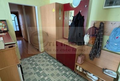 Apartament cu 3 camere decomandat, mobilat în Nicolina - 10