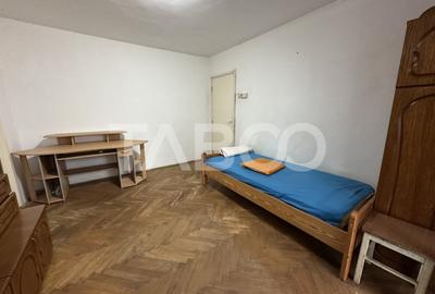 Apartament semidecomandat 2 camere balcon etaj 2 zona Negoiului - 2