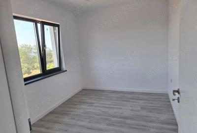 Casă cu Teren 200 Mp în Palazu Mare - 6
