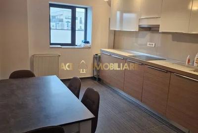 Apartament cu 3 camere în Băneasa