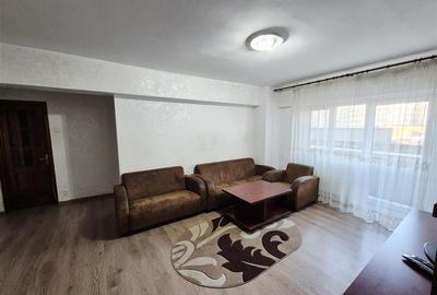 Apartament cu 4 camere semidecomandat în Central - 1