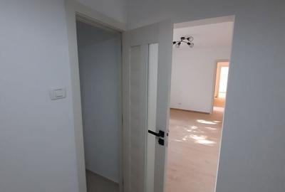 Apartament cu 3 camere semidecomandat în Tineretului - 17