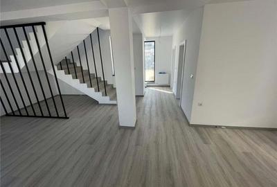 Casă cu 4 camere în Central - 4