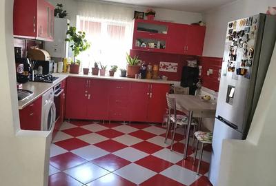 Vand apartament 3 camere in saveni - 4