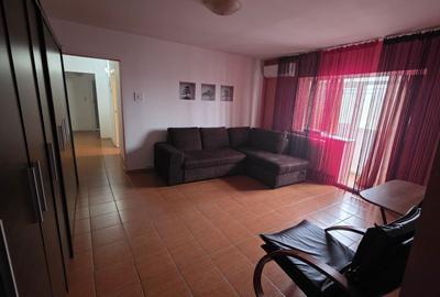 Apartament cu 3 camere semidecomandat în Central - 2