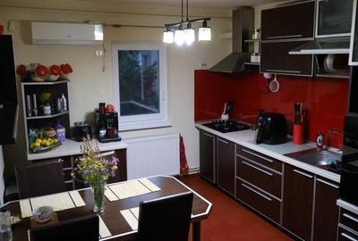 Decomandat cu 2 băi și 2 balcoane, mobilat și utilat - 2