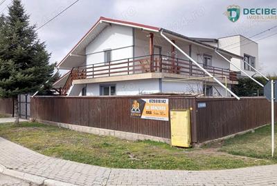 Casă cu 4 camere cu Teren 368 Mp în Sud - 2