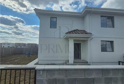 Duplex cu 4 camere cu Canalizare în Moșnița Nouă - 1