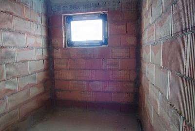 🏡 Vila tip duplex – 175 mp utili, teren 250 mp, 2 locuri de parcare - 8