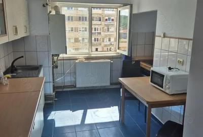 Apartament cu 2 camere decomandat în Micro IV - 2