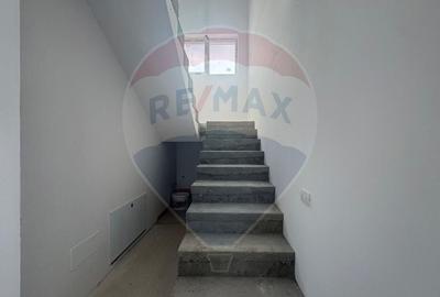 Casă cu 4 camere cu Teren 450 Mp în Săbăreni - 8