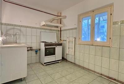Apartament cu 3 camere decomandat în Nicolina - 4