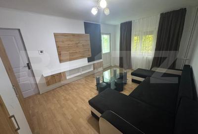 Apartament decomandat etajul 1, 52 mp, Rovine ,zona Parculet - 1