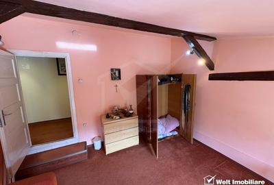 Casa parter + mansarda, situat la curte comuna, teren propriu, 3 locatari ! - 14