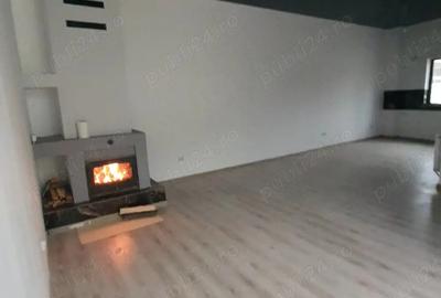 Casă cu Teren 177 Mp în Central - 2