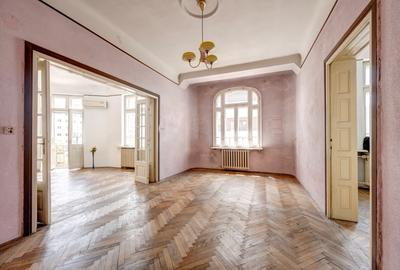 Apartament cu 4 camere decomandat în Moșilor