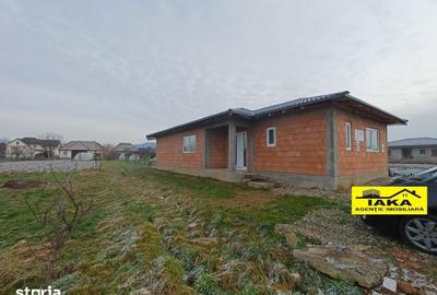 Casă cu 3 camere cu Teren 700 Mp în Recea - 7