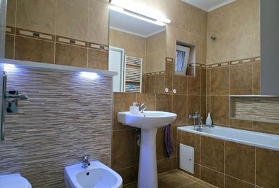 Apartament cu 3 camere decomandat, mobilat în Bulgaria - 11