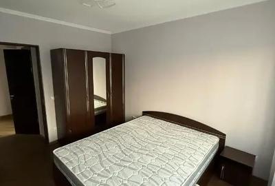 Apartament cu 3 camere decomandat în Berceni - 2