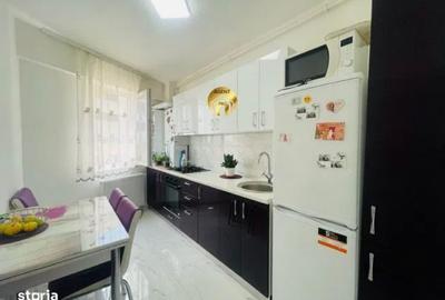 Apartament cu 3 camere decomandat în Central - 3