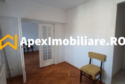 Birou, de 42 mp, în Romană - 2