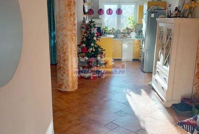 Apartament cu 3 camere decomandat în Central - 4