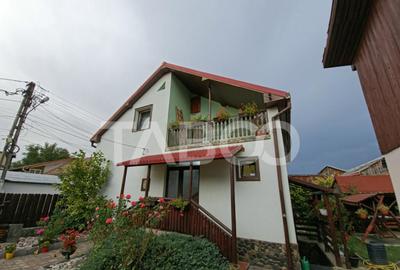Casa individuala de vanzare 6 camere garaj Selimbar - 2
