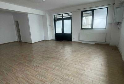 Spațiu comercial, de 55 mp, în Petru Rareș - 1