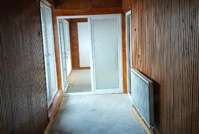 Casă cu Teren 1050 Mp în Inotești - 9