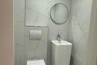 Apartament cu 3 camere decomandat în Malu Mare - 1