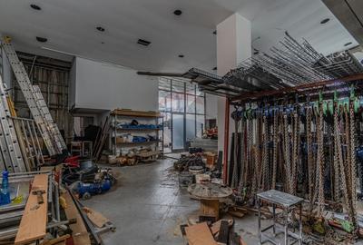 Cladire de 902 mp utili de vanzare, zona Grivitei - DN 13, COMISION 0 - 58