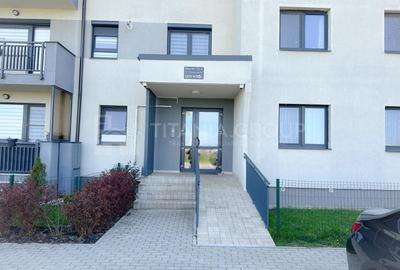 Apartament cu 2 camere decomandat, mobilat în Tractorul - 12