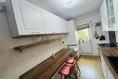 Apartament 3 camere,decomandat, doua bai, etaj intermediar, Florilor - 2