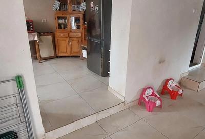 Casă cu Teren 690 Mp în Central - 2