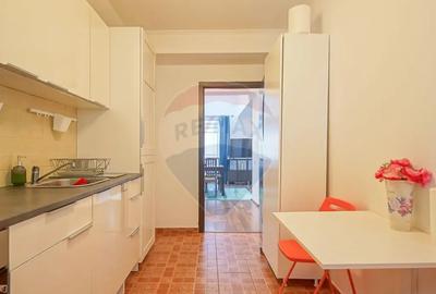 Apartament cu 5 camere decomandat, mobilat în Zamora - 1