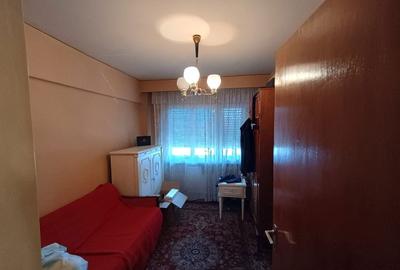 Apartament cu 4 camere decomandat în Central - 2
