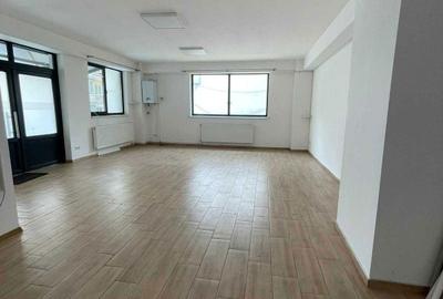 Spațiu comercial, de 55 mp, în Petru Rareș - 3