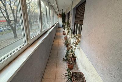 Apartament cu 3 camere decomandat, mobilat în P-ța Victoriei - 2