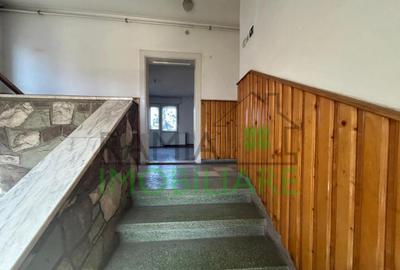 Casa cu 2 apartamente si teren generos-zona centrala, potent - 4