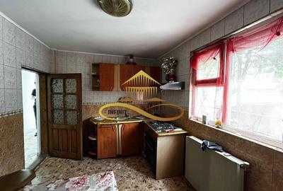 Casă individuală P+M în cartierul CFR Bacău 500 mp teren - 19