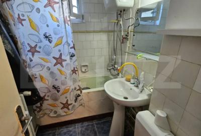 Apartament cu 4 camere decomandat în Central - 2