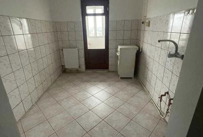 Apartament cu 3 camere decomandat în Central - 4
