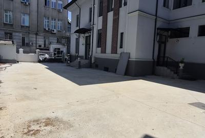 Spațiu comercial, de 1,200 mp, în Central - 5