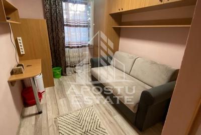 Garsonieră nedecomandată, mobilată în Complex Studențesc