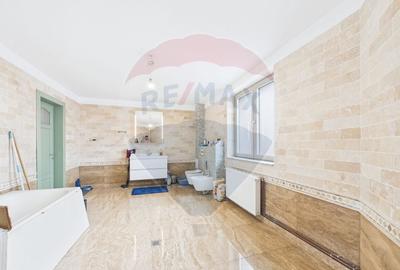 Casă cu 7 camere cu Teren 605 Mp în Snagov - 15