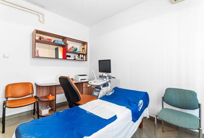 Vilă tip bloc 12 camere, 2 garaje 2 boxe  zona Tomis 1  Flămânda - 9